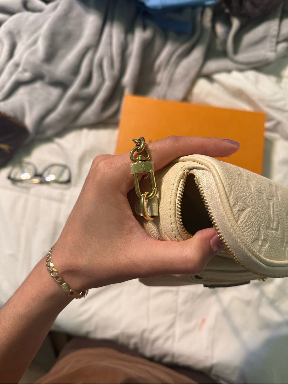 Louis Vuitton Cream Bumbag Crossbody - Picture 6 of 6